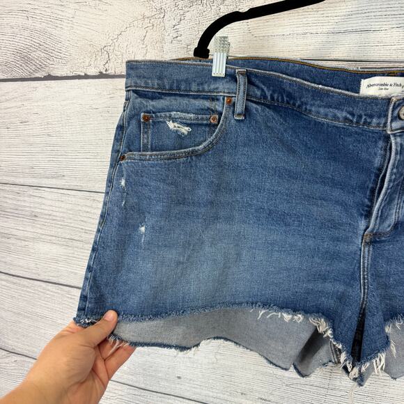 Abercrombie & Fitch Plus Size Low Rise Denim Cut Off Shorts Size 24/37 - Picture 5 of 7